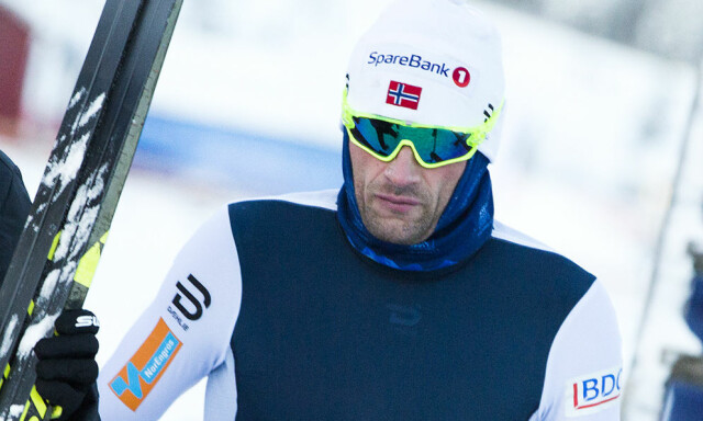 image: - Det lyser et kraftig rødt lys for Petter nå